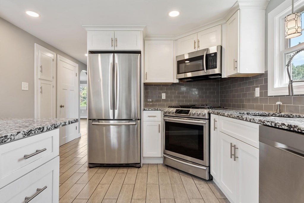 4 Maverick St, Fitchburg, MA Photo #7