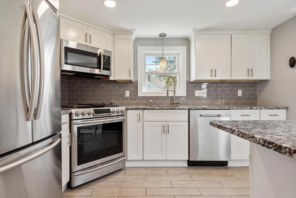 4 Maverick St, Fitchburg, MA Photo #8
