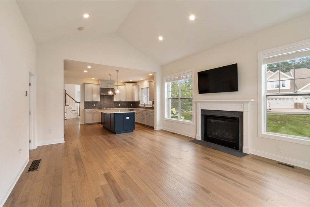 2 Phoebe St #2, Methuen, MA, 2 Phoebe St #2, Methuen, MA Photo #10
