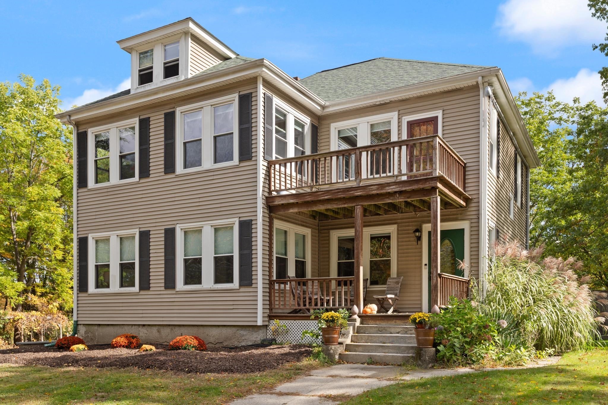 Click for 216 Landham Road #1, Sudbury, MA slideshow
