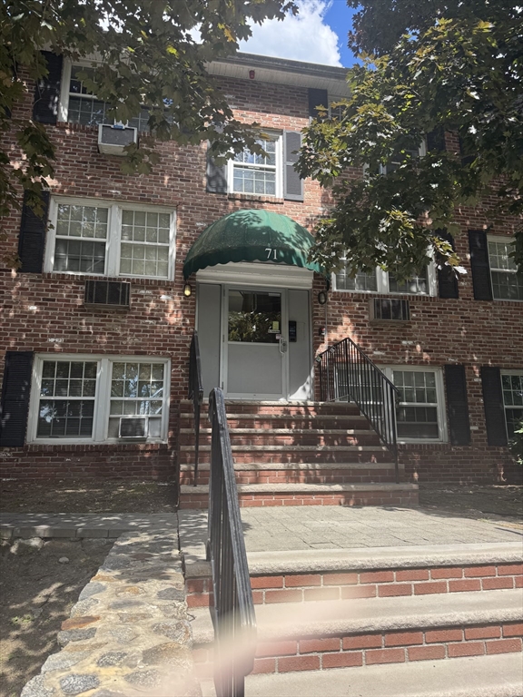 71 Mystic St 11