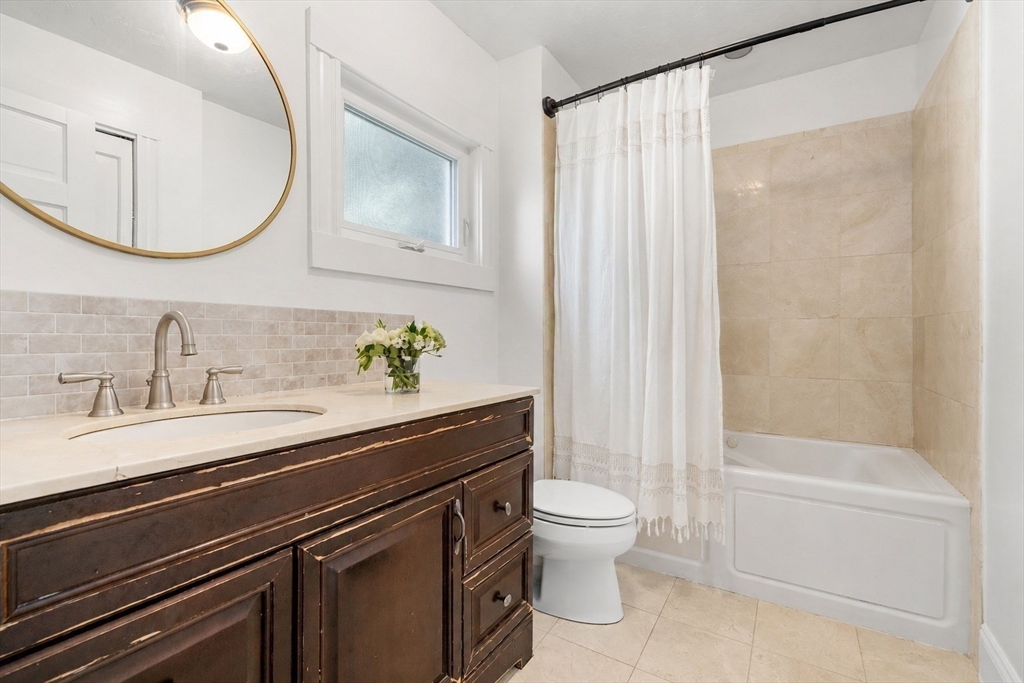 61 Wilmot St, Watertown, MA Photo #20
