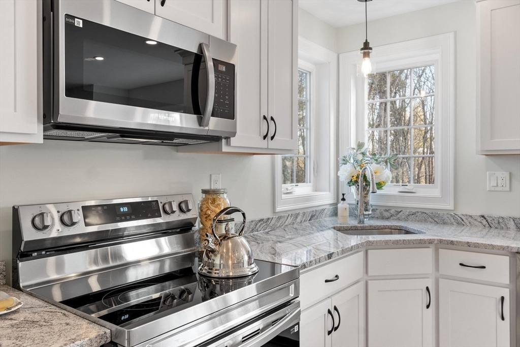 72A Cottage Lane - (Sf) (Left Half)