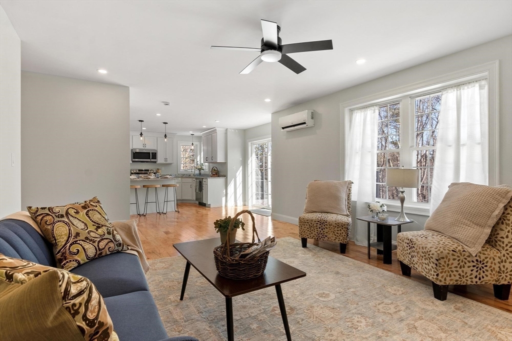 72A Cottage Lane - (Sf) (Left Half)