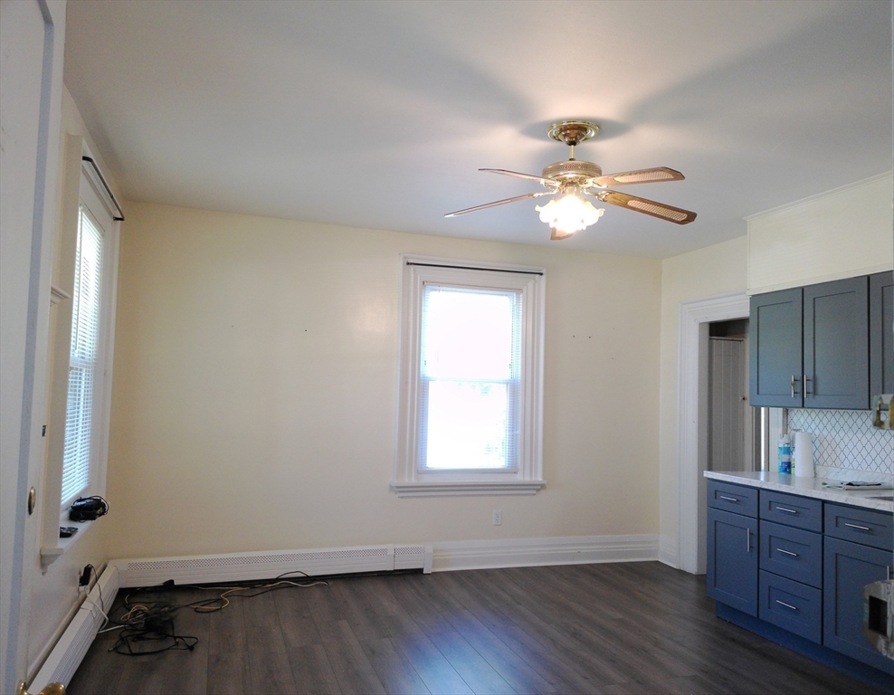 48 Oak St