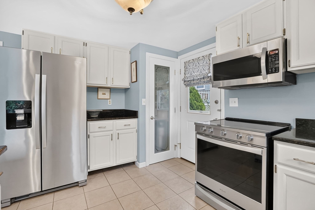157 Meadow Rd