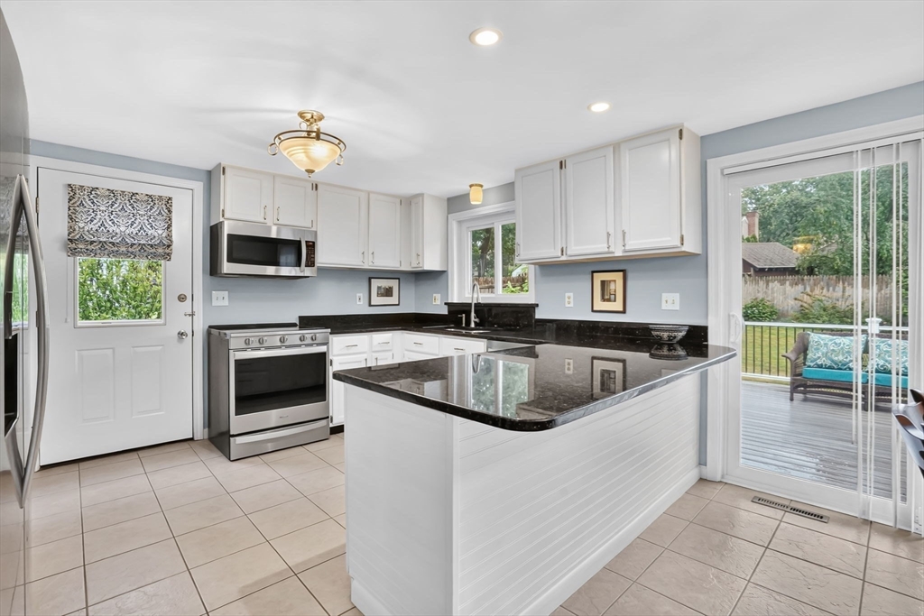 157 Meadow Rd