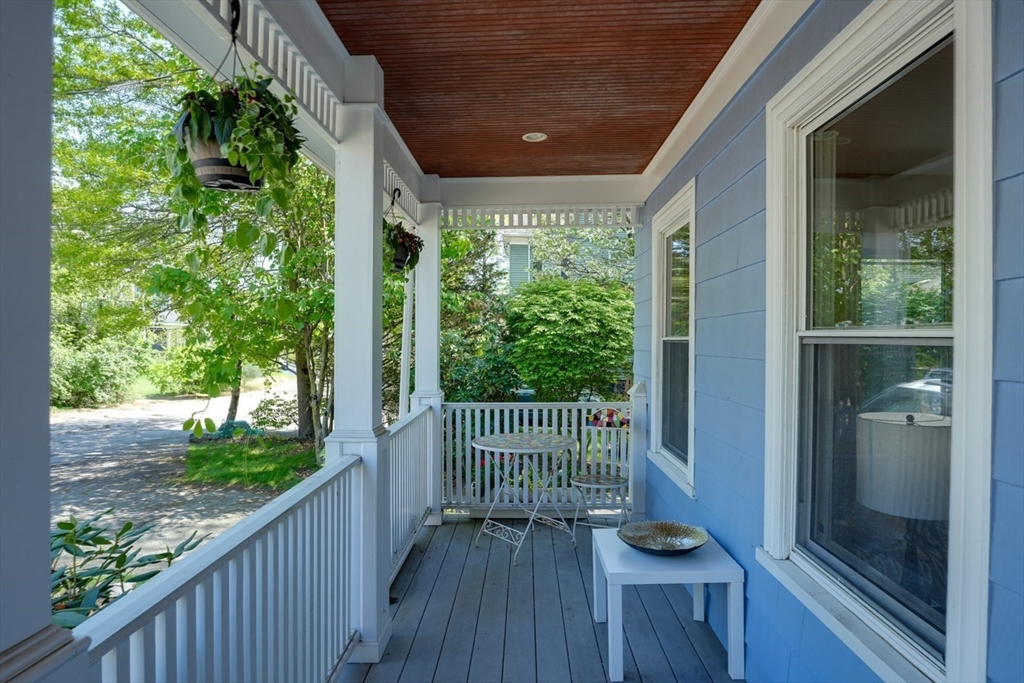 10-12 Woodland St