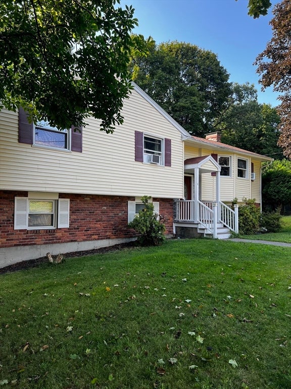 2 Yale St