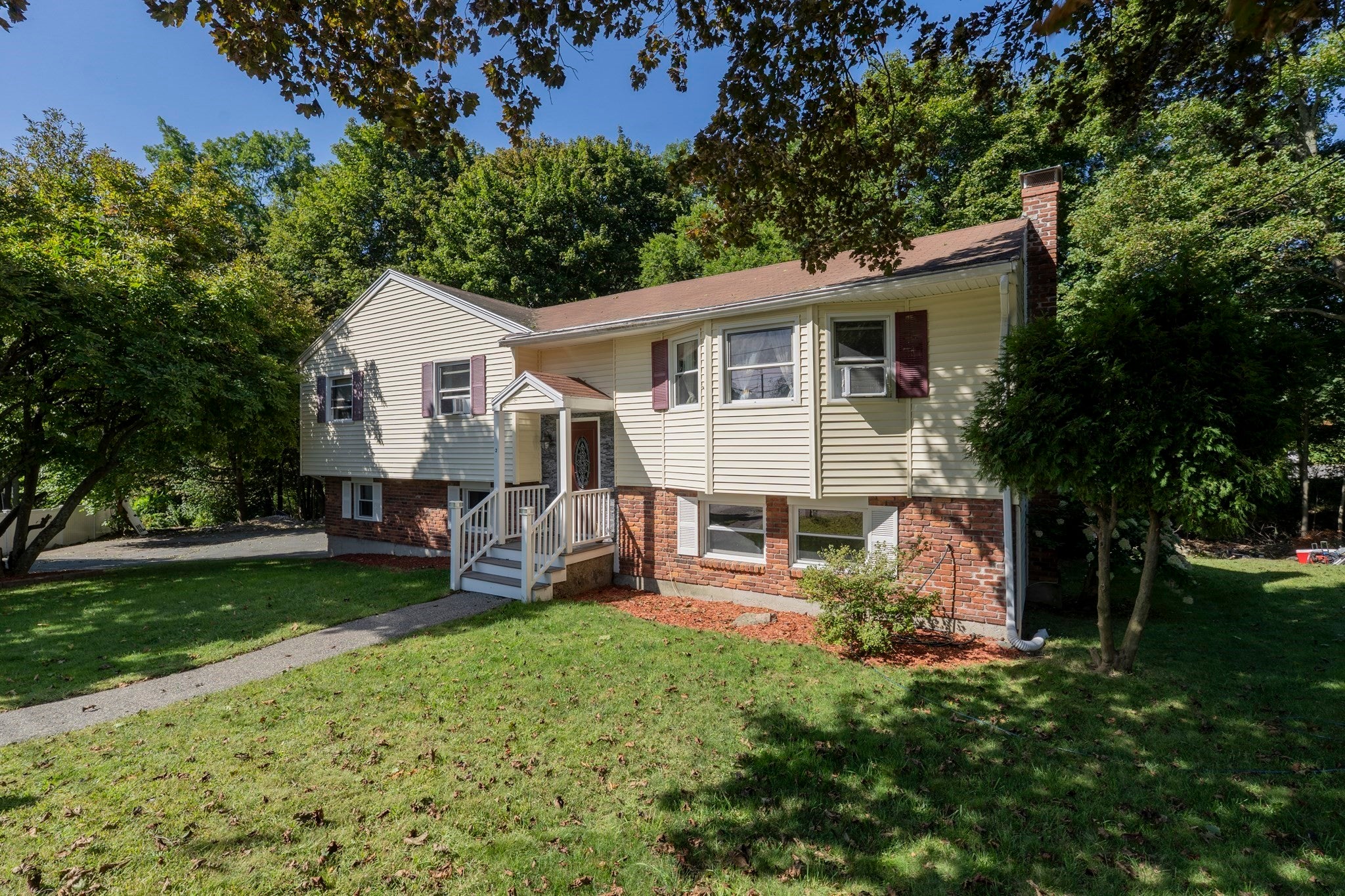 2 Yale St, Peabody MA 01960