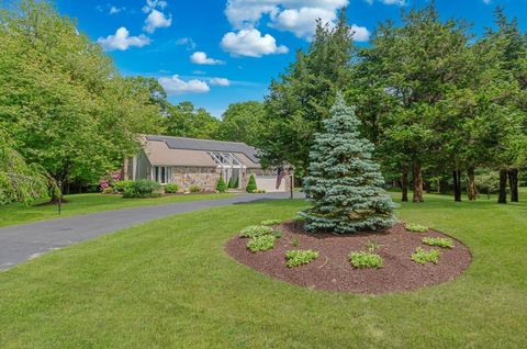 3 Riverside Dr Mattapoisett MA 02739