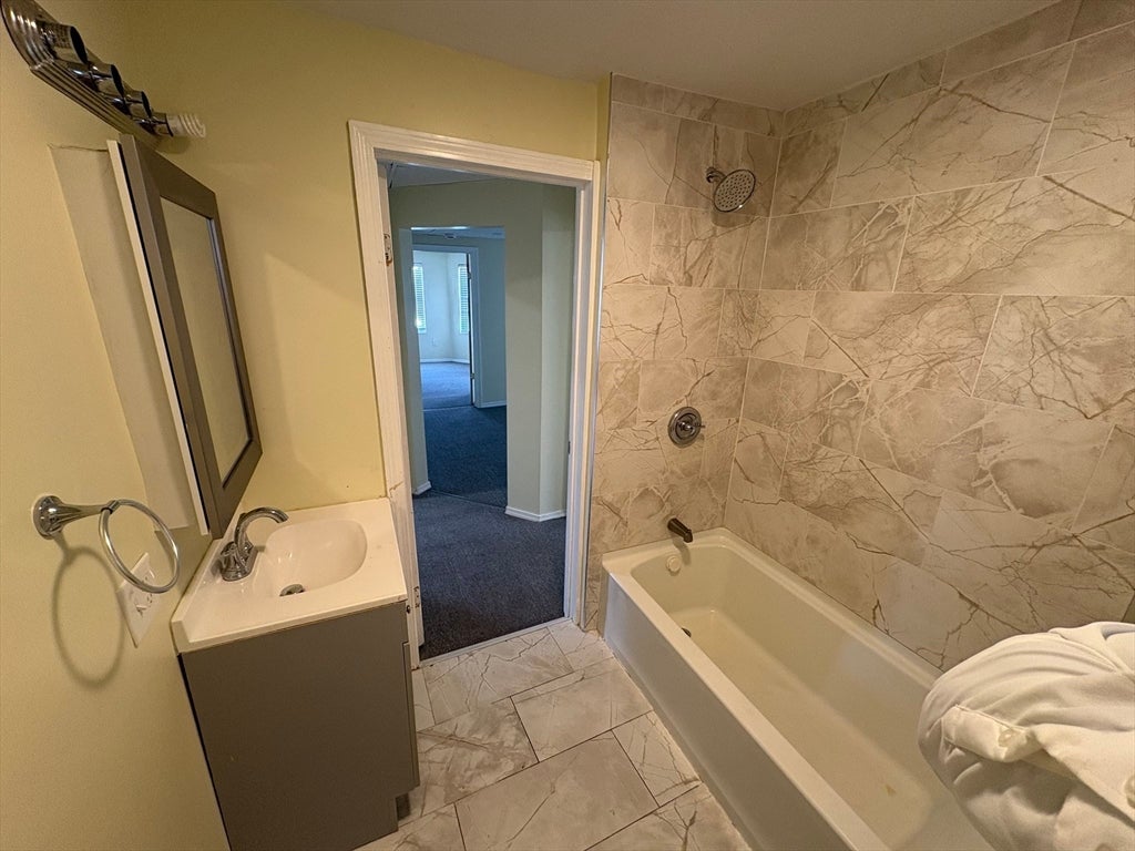 45 Mason Ave #2, North Attleboro, MA, 45 Mason Ave #2, North Attleboro, MA Photo #6