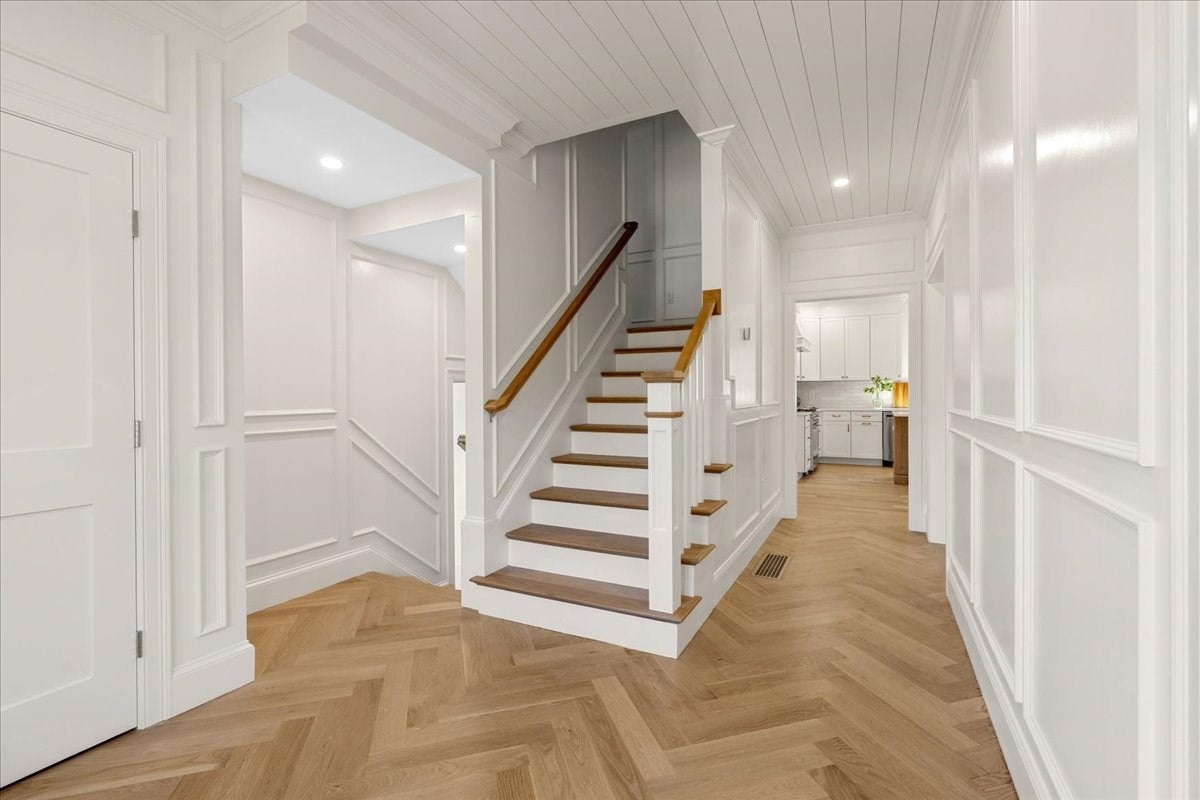 5 Adelaide Way