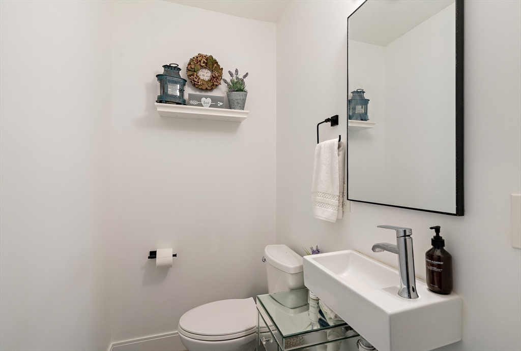 47 Morris St #1, Boston, MA Photo #11