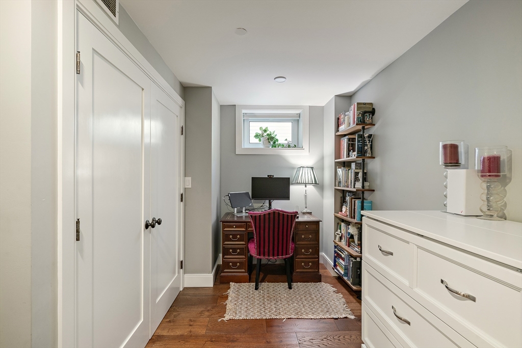 47 Morris St #1, Boston, MA Photo #12