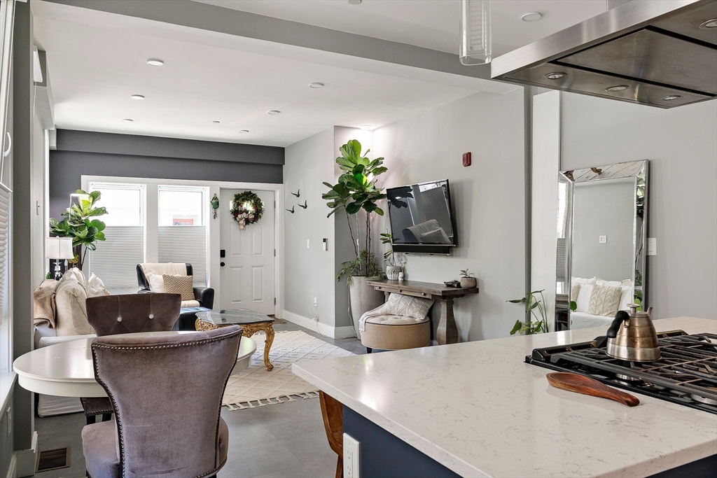 47 Morris St #1, Boston, MA Photo #7