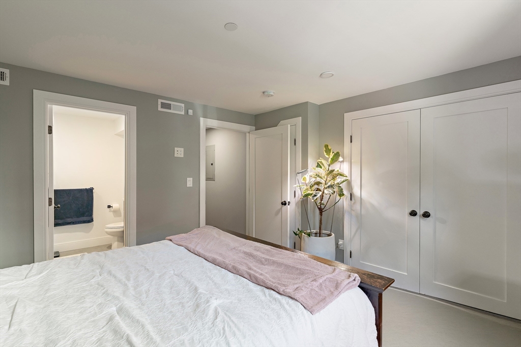 47 Morris St #1, Boston, MA Photo #14