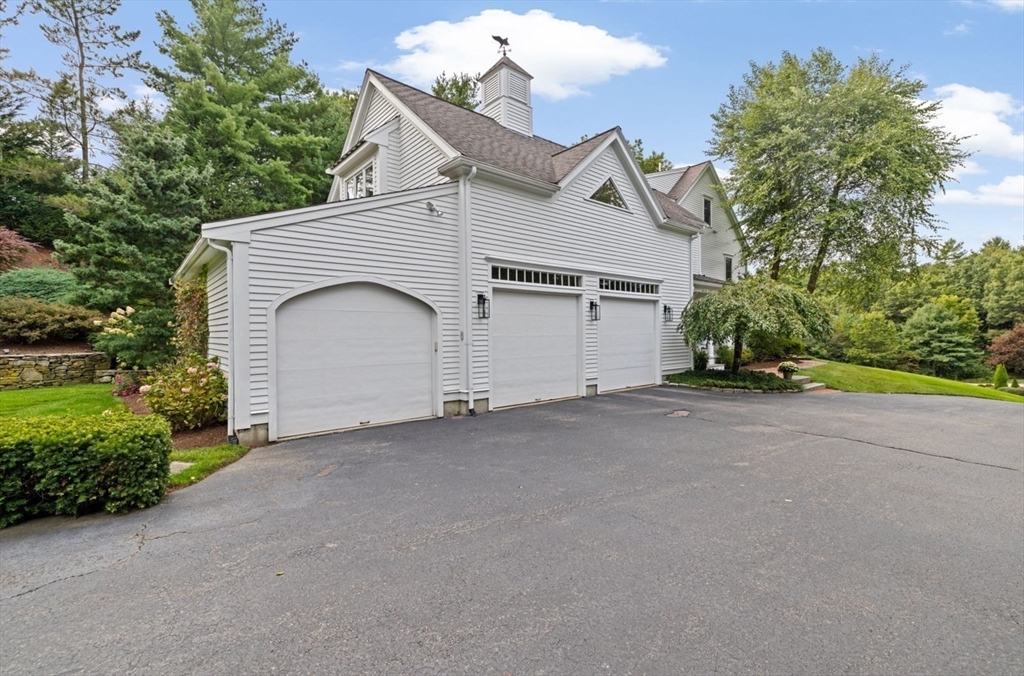 34 Canonchet Trl