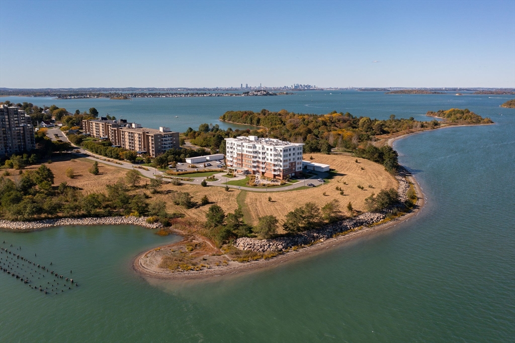 130 Broad Reach 506