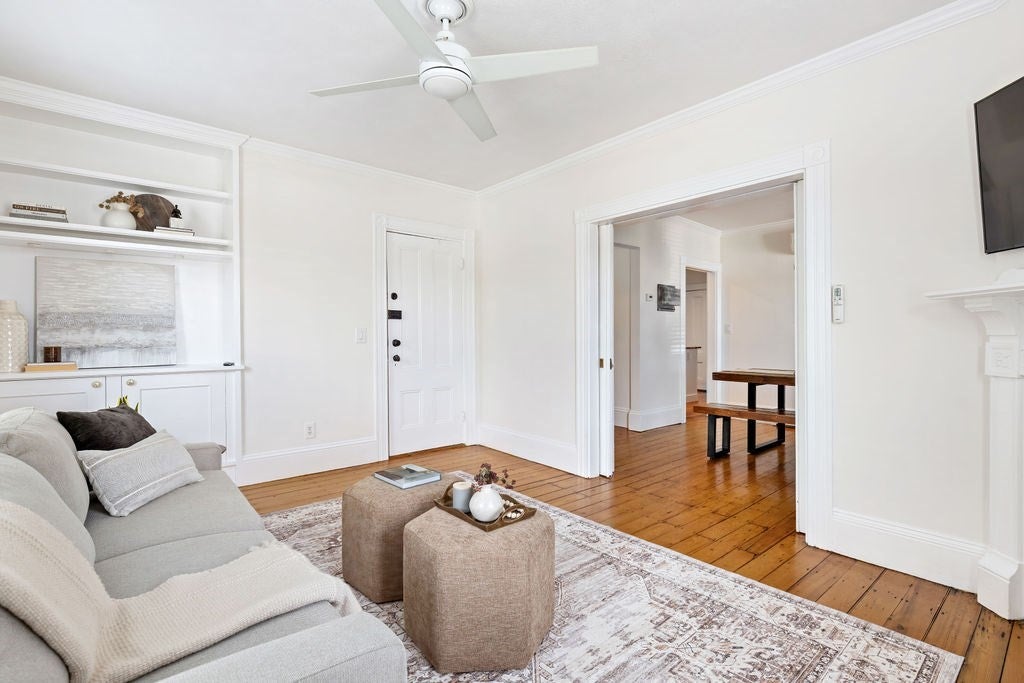 20 Lawrence St 1