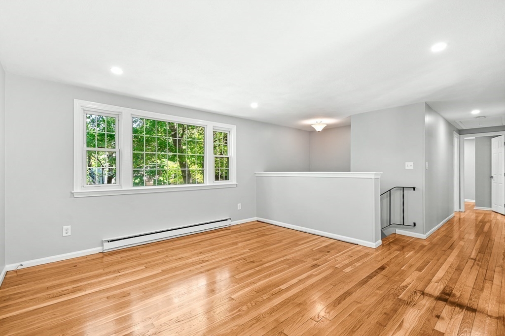 18 Adams St