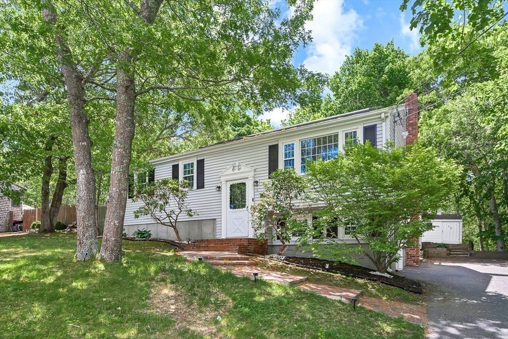 18 Adams St