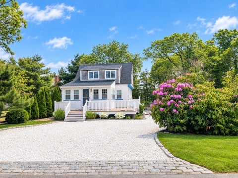 Photo of 5 Bayview Rd, Mashpee, MA 02649 (MLS # 73583848)