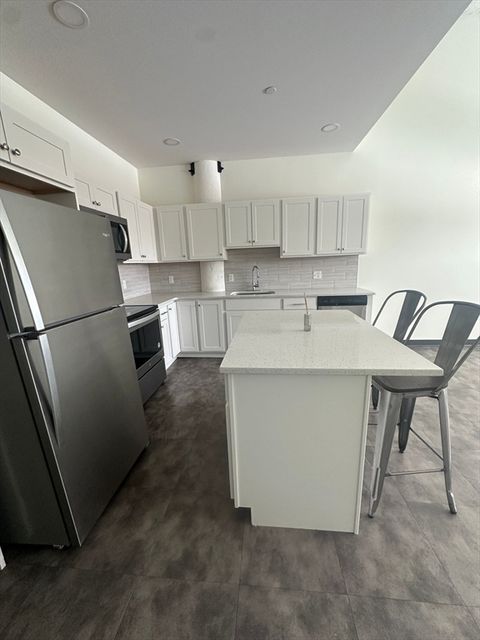 Photo of 151 Chestnut #406, Springfield, MA 01103 (MLS # 73480774)