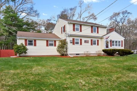 Photo of 40 Valleyview Rd, Bellingham, MA 02019 (MLS # 73505102)