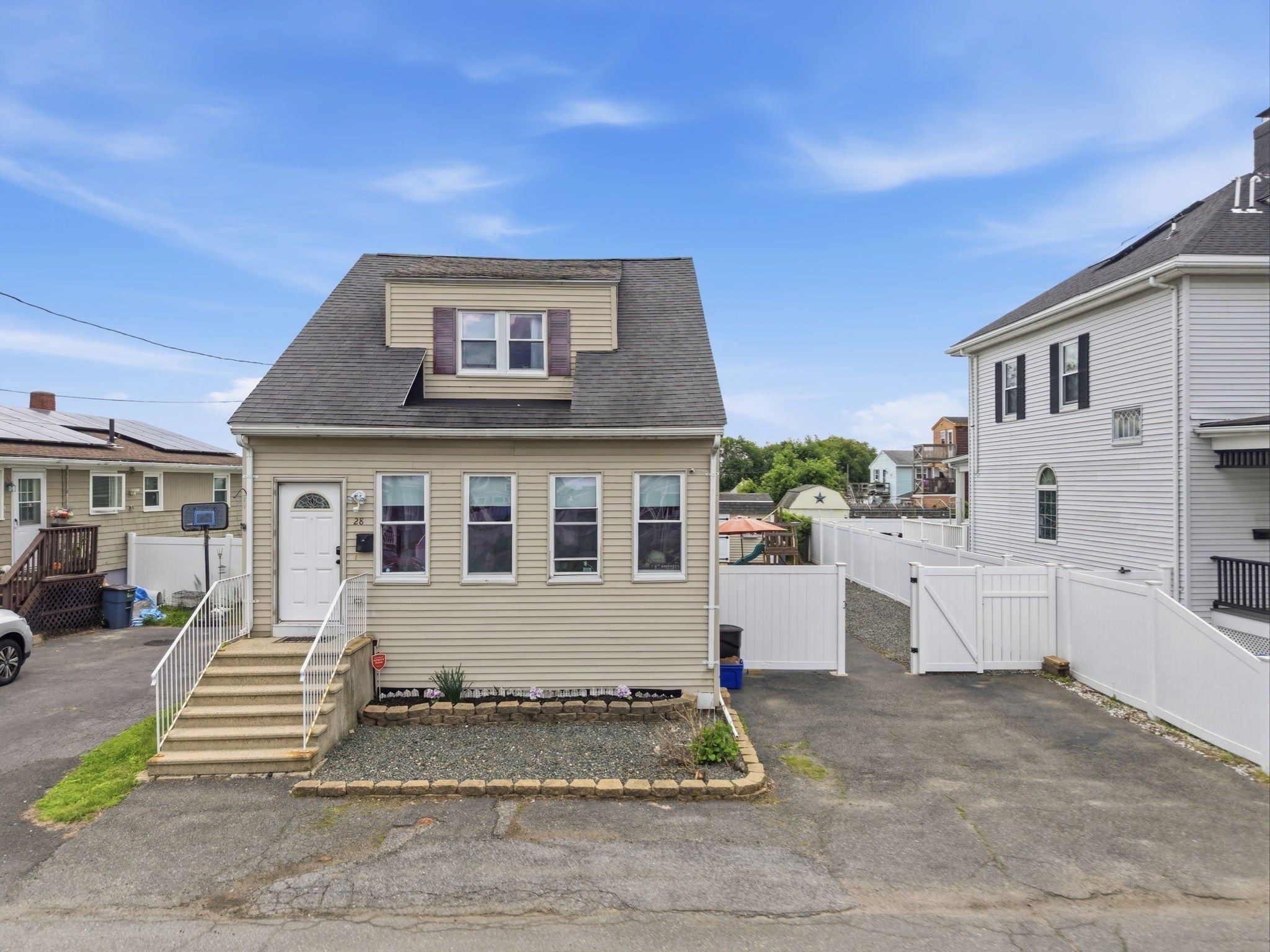 28 Houston Ave