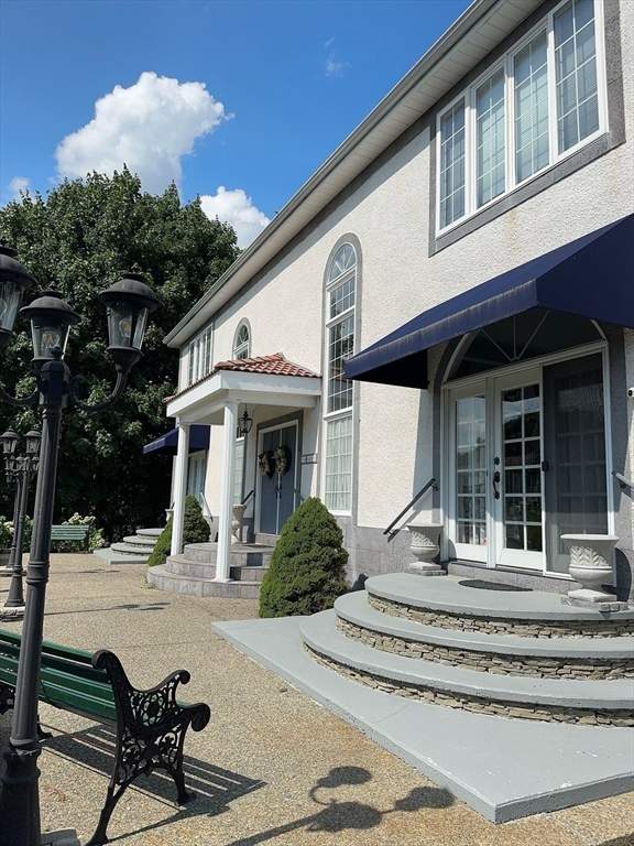 116 Gifford Rd