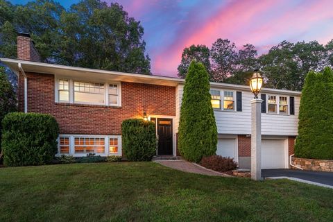 20 Woodchester Cir Waltham MA 02451
