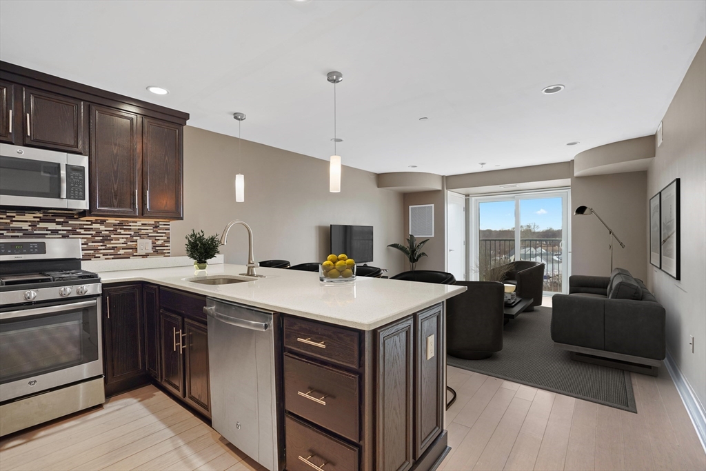 770 Washington Ave 406