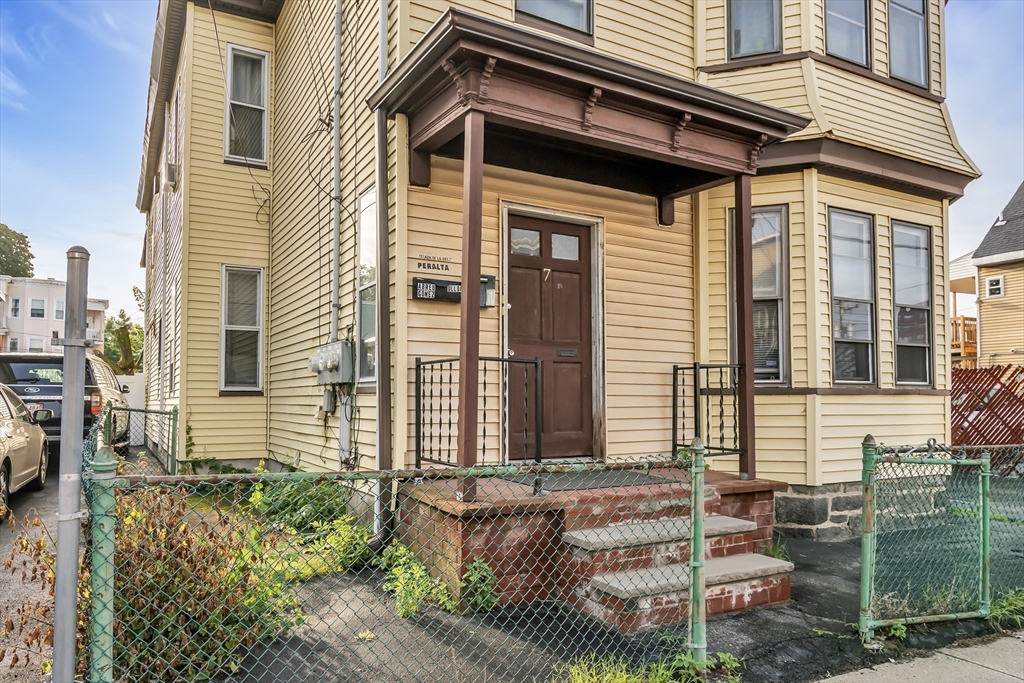 7 Trenton St