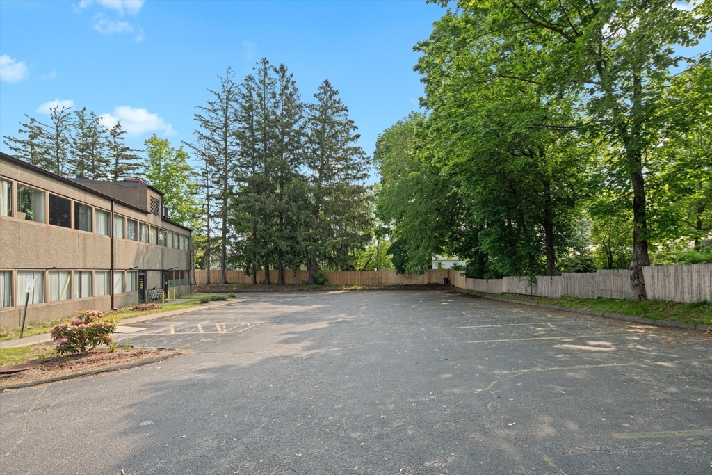 234 W Center St 24