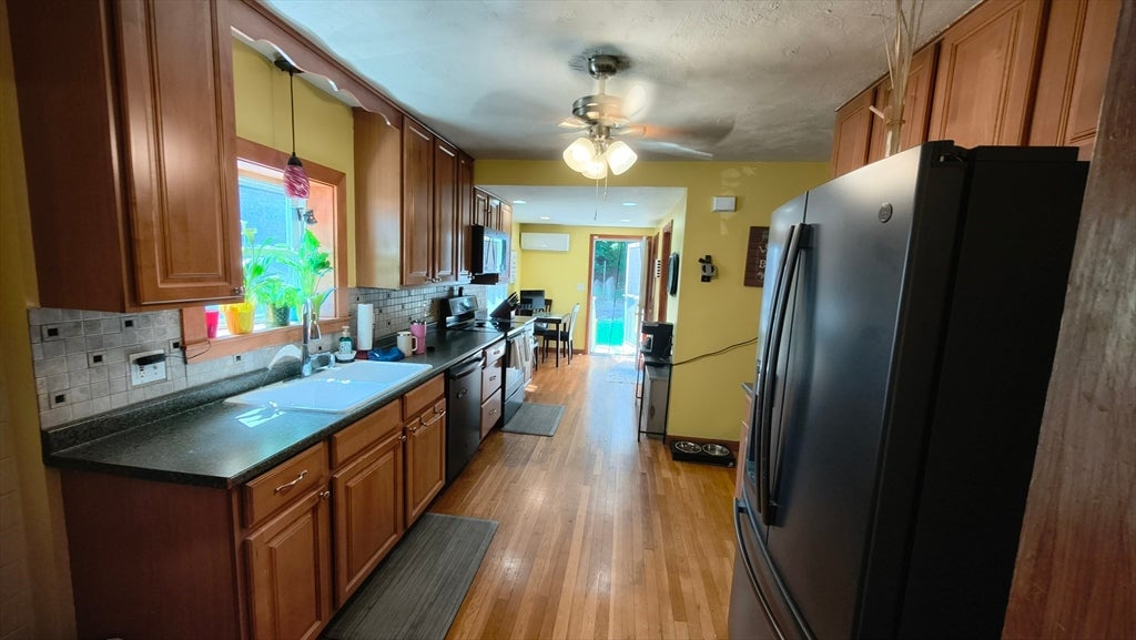 66 Edgemere Rd, Lynn, MA Photo #18