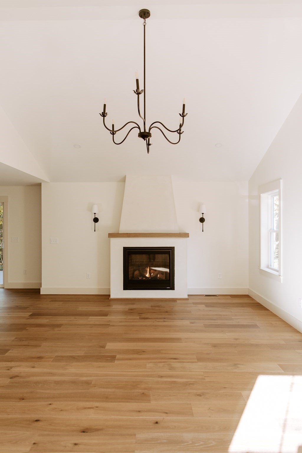 809 Chase Rd, Lunenburg, MA Photo #11