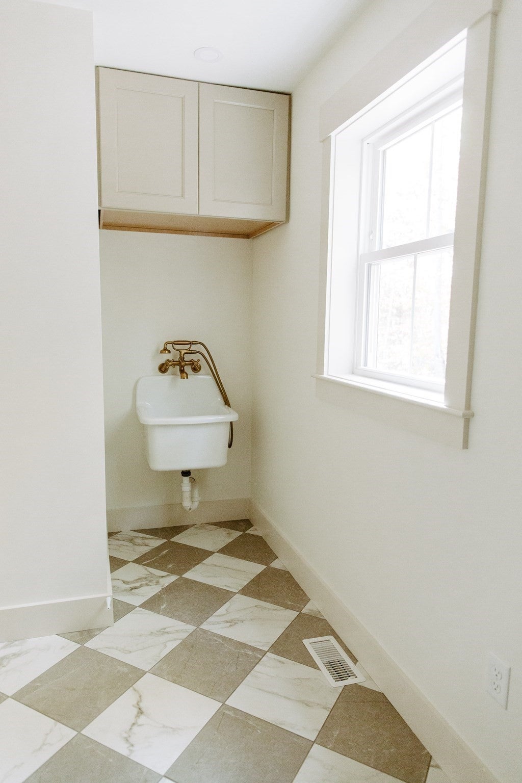 809 Chase Rd, Lunenburg, MA Photo #18