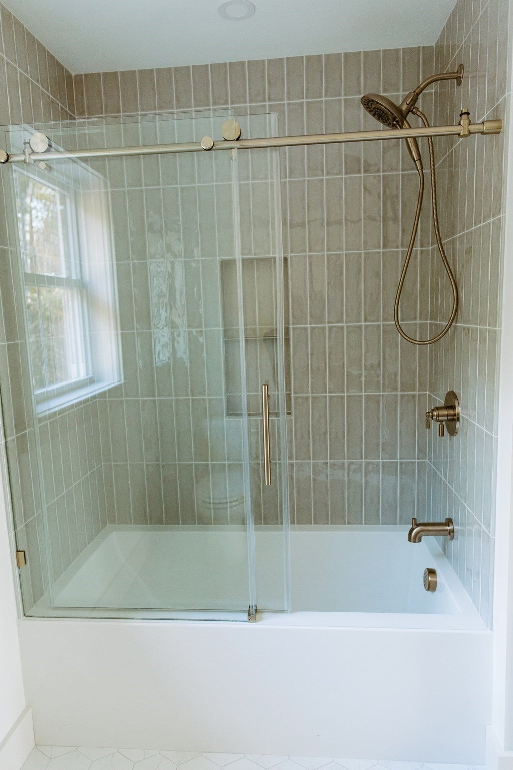 809 Chase Rd, Lunenburg, MA Photo #31