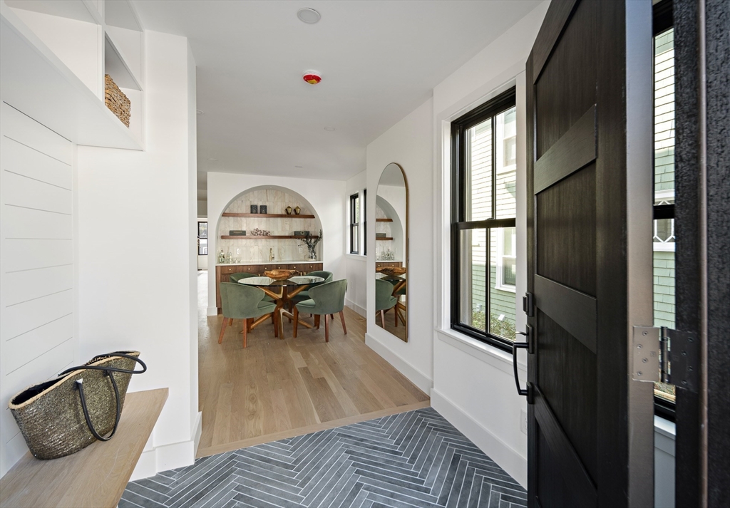 359 Walden St 359