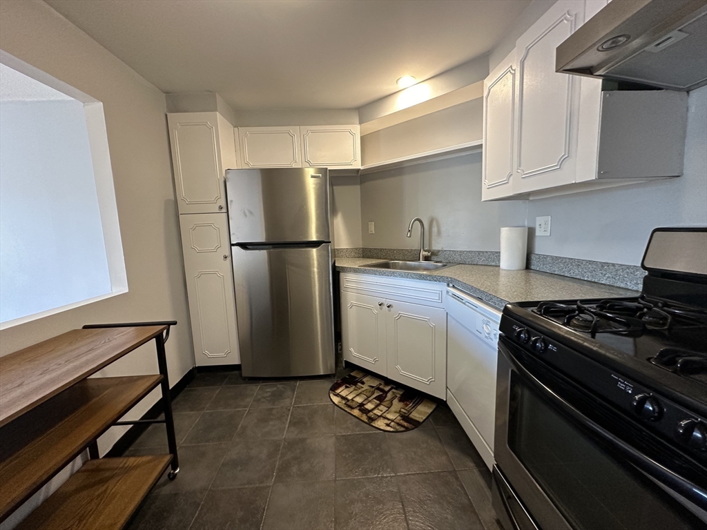 22 Chestnut Pl 306