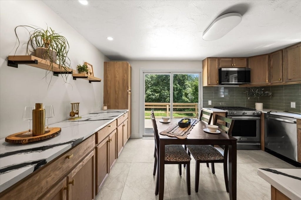 46 Old Powder House Road, Lakeville, MA, 46 Old Powder House Road, Lakeville, MA Photo #9