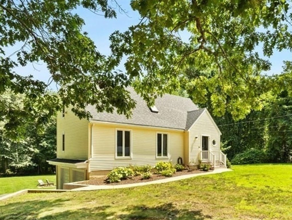 46 Old Powder House Road, Lakeville, MA, 46 Old Powder House Road, Lakeville, MA Photo #2