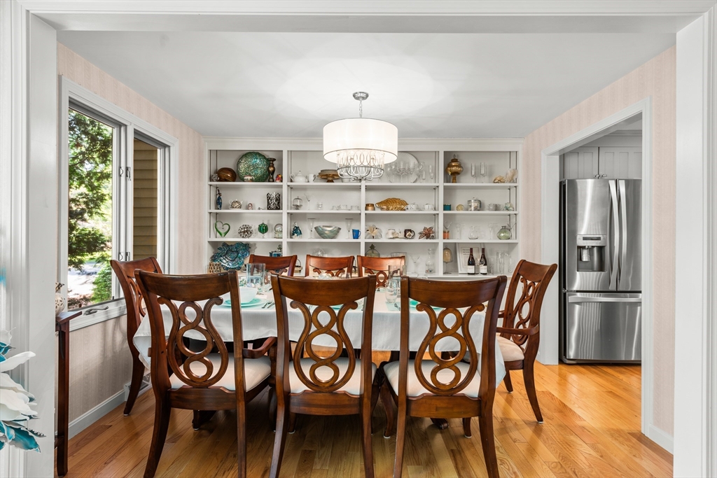 127 Village Post Road 127
