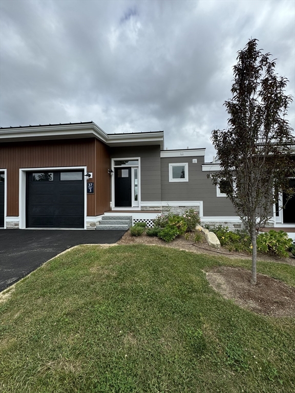 37 Vantage Point Drive 3