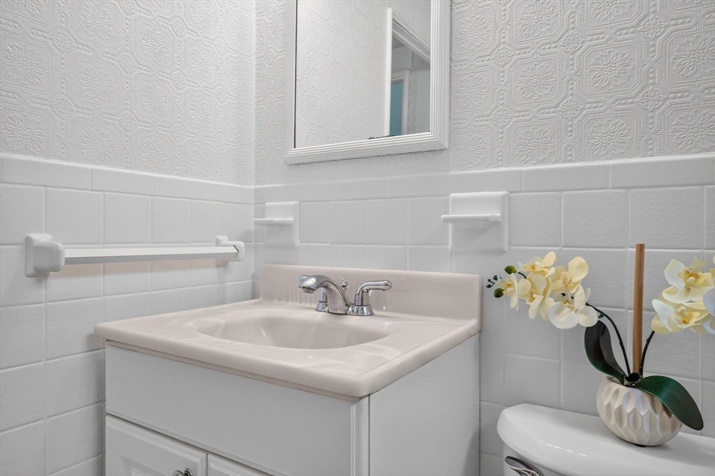 6 Fernbrook Rd, Northborough, MA Photo #22