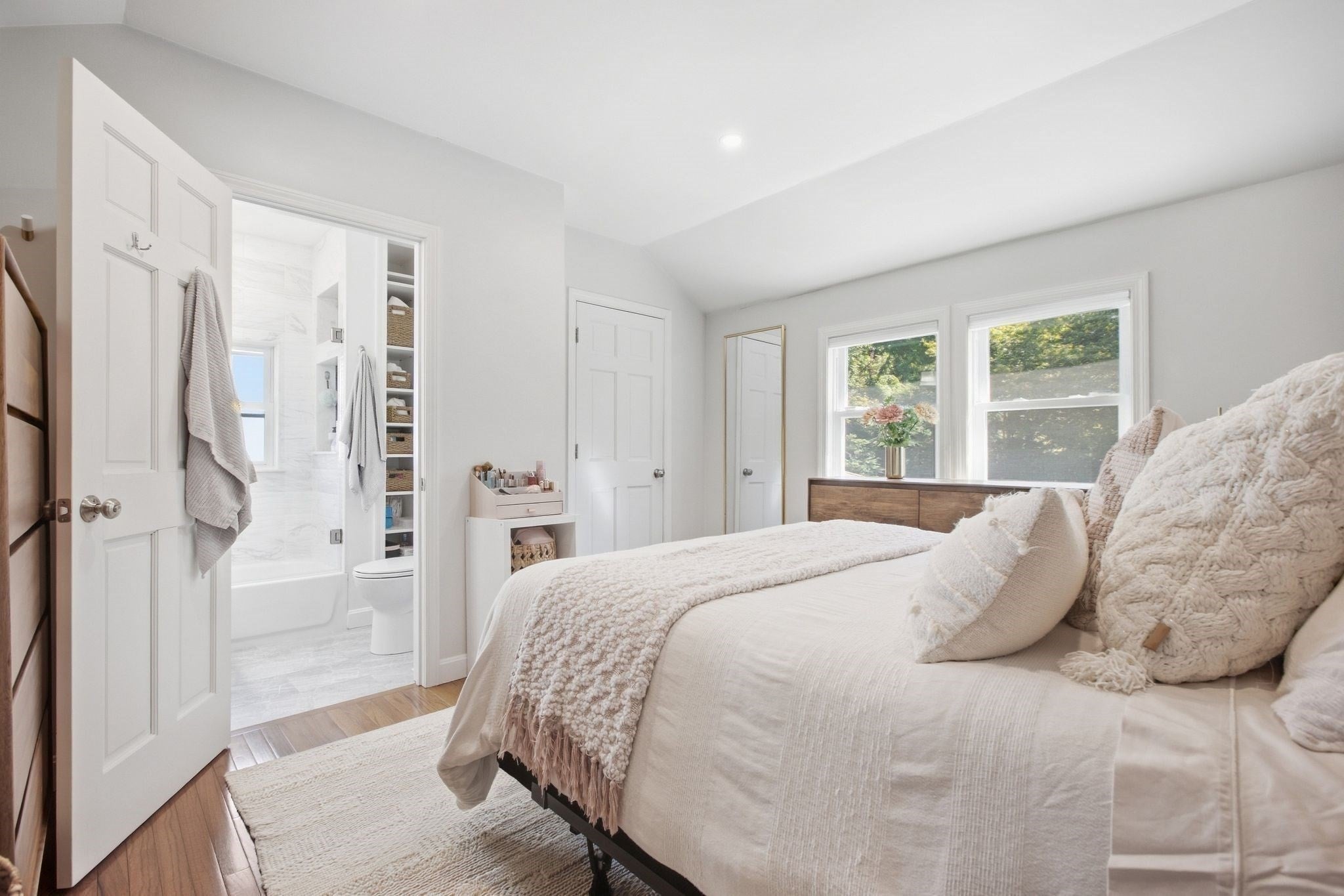 29 Canterbury Drive, Reading, MA, 29 Canterbury Drive, Reading, MA Photo #17