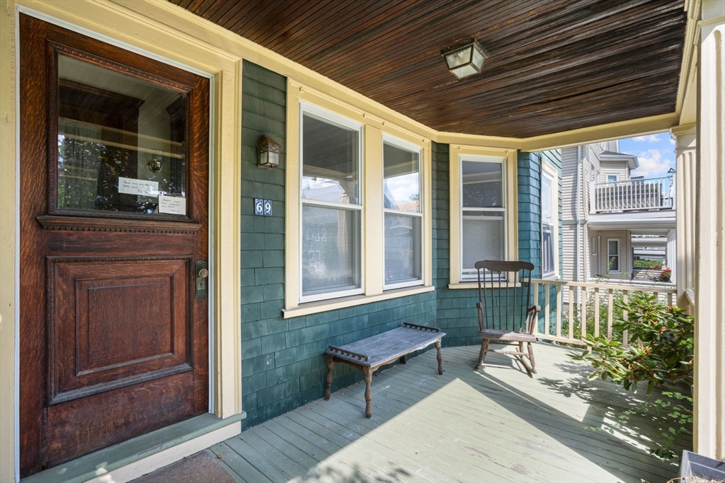 69 Bradfield Ave 1