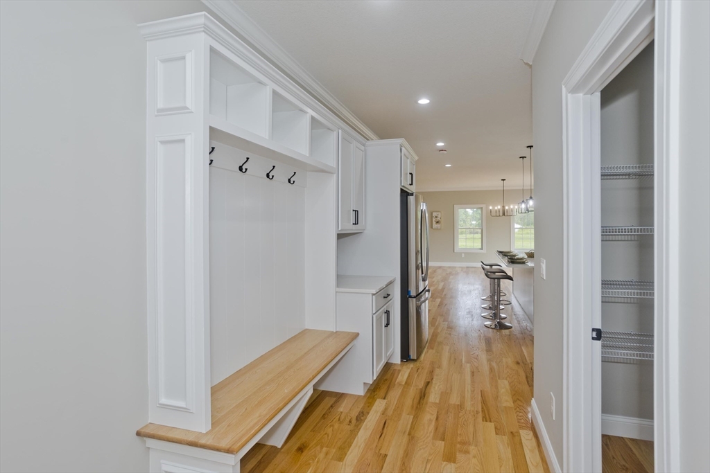 East Longmeadow, Massachusetts 01028, United States, 4 Bedrooms Bedrooms, ,3 BathroomsBathrooms,Residential,Active,240156