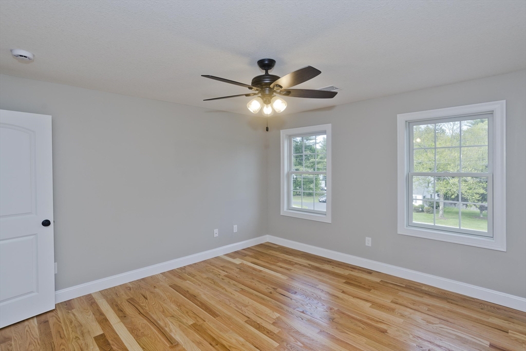 East Longmeadow, Massachusetts 01028, United States, 4 Bedrooms Bedrooms, ,3 BathroomsBathrooms,Residential,Active,240156